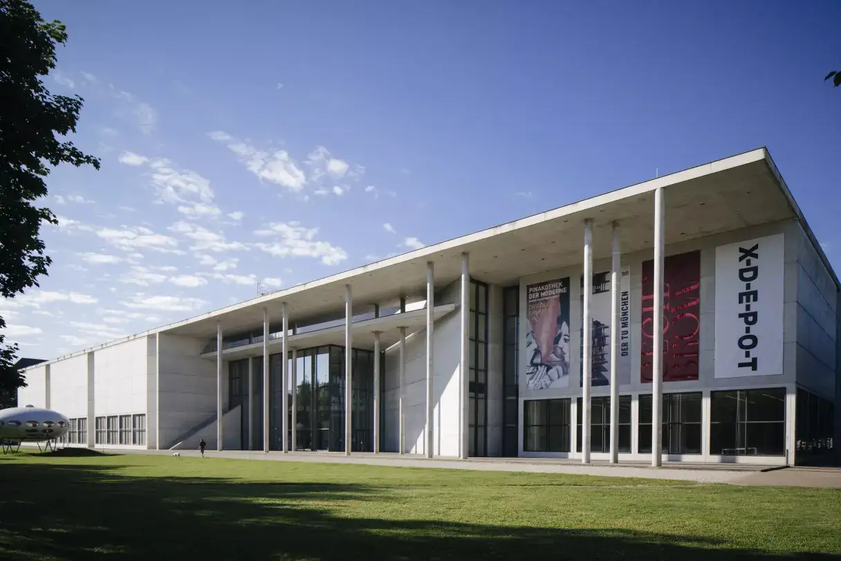 Gallery worker in Germany fired for displaying personal artwork 1 IMG 3605