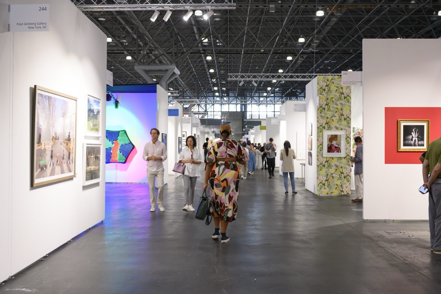 Photofairs New York: Navigating Market Challenges for a Resilient Return