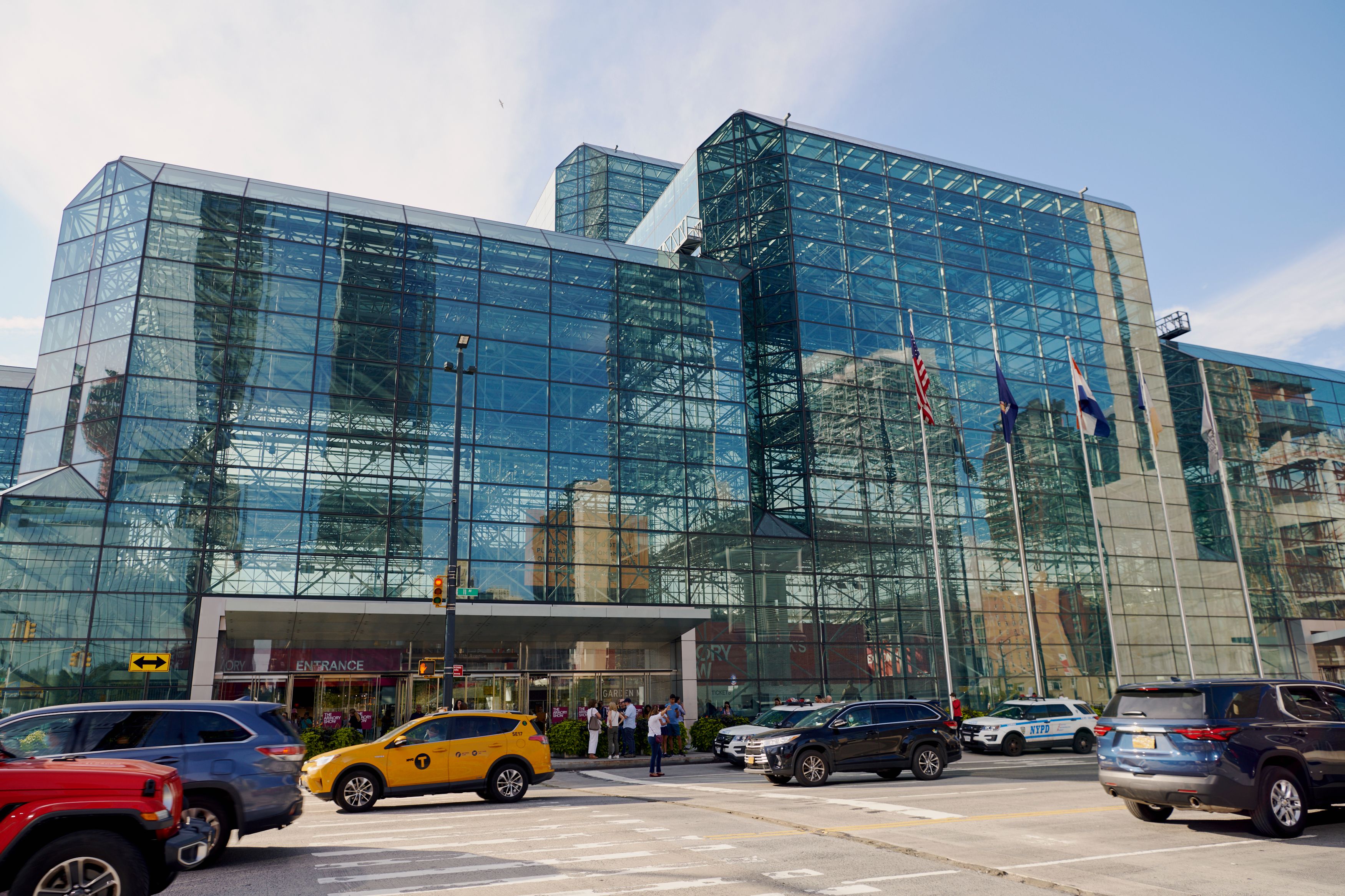 The Armory Show 2024: 30th Anniversary Edition with City-Wide Art Installations & Engaging Conversations 1 9F0vhG3A