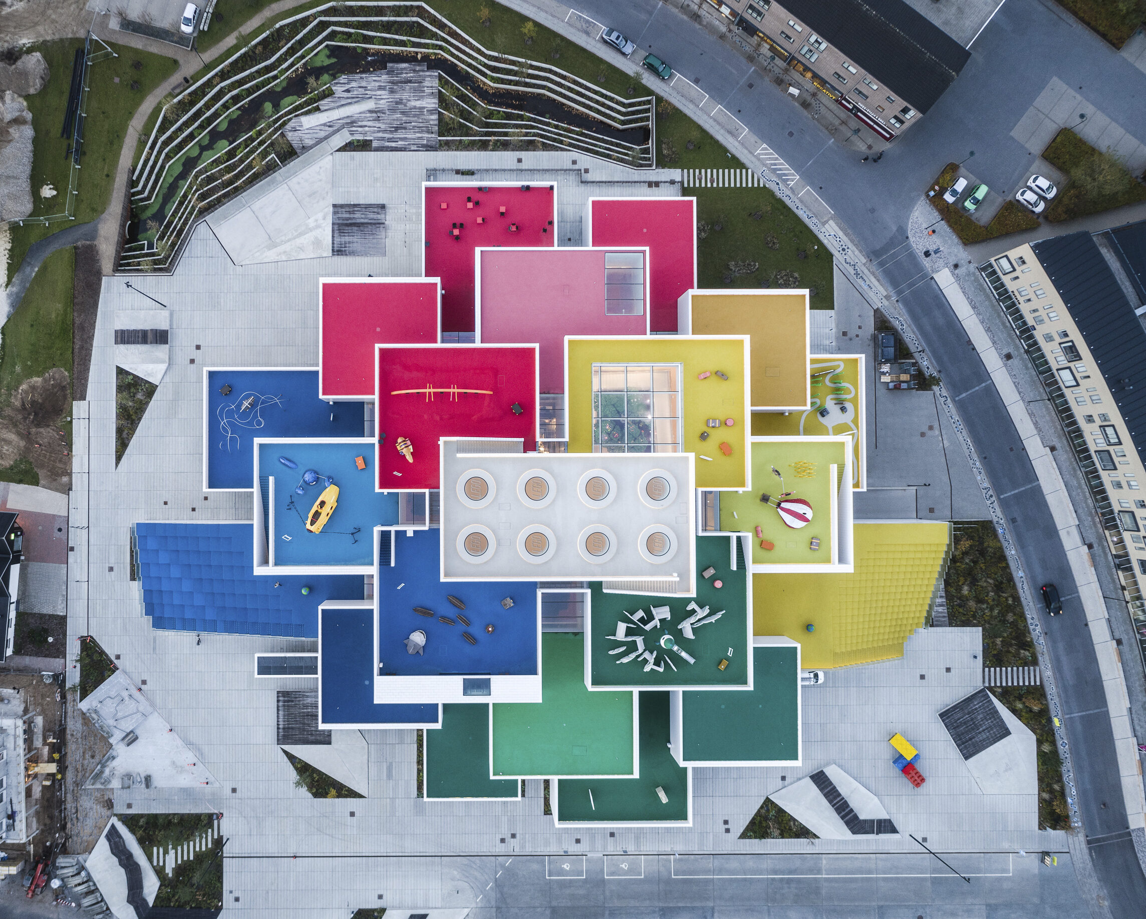 The Ultimate LEGO Brand House Experience: A Creative Masterpiece for All Ages