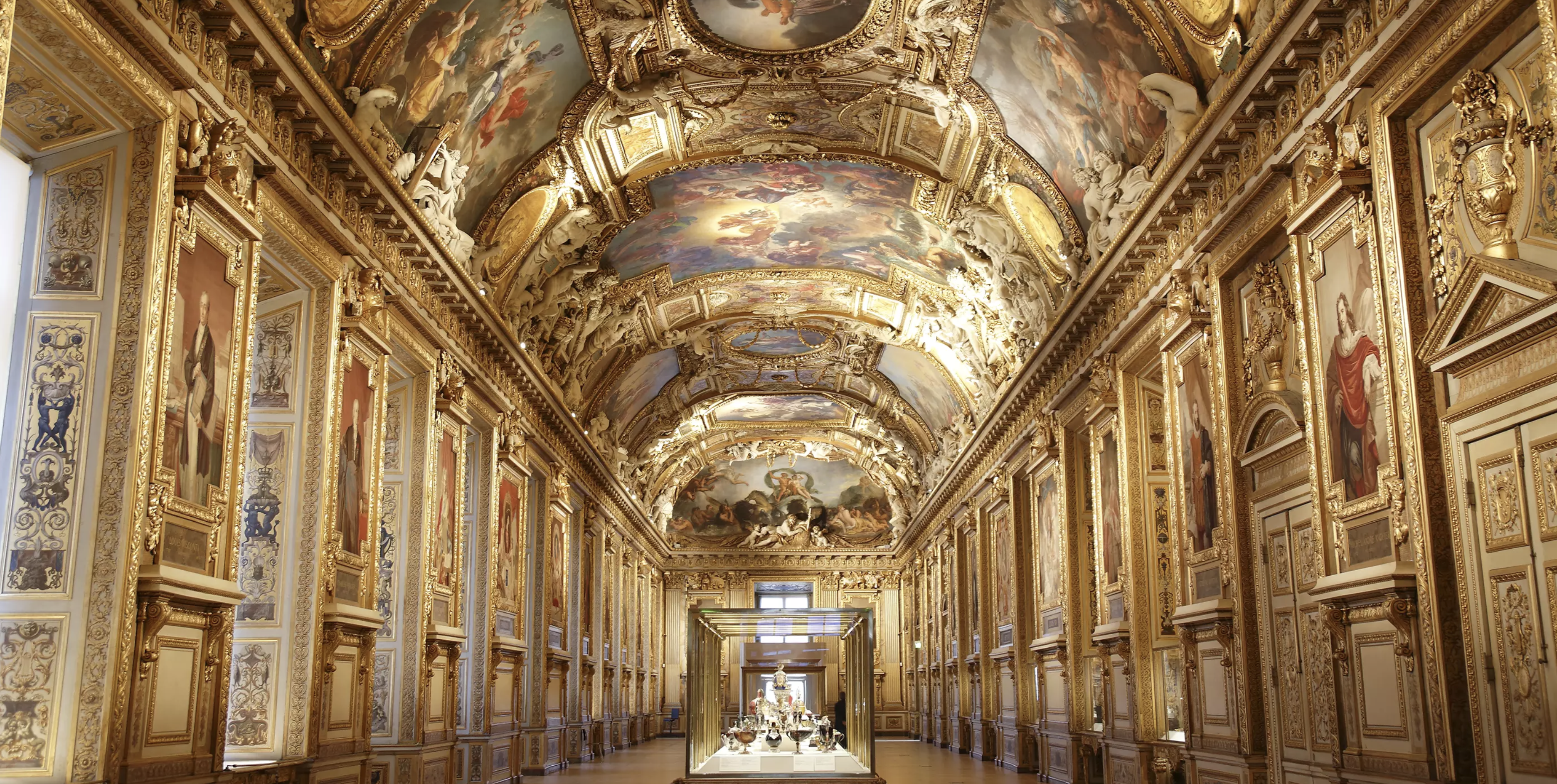 2025 Louvre Heist: SHOCKING Raid Exposes Devastating Failure